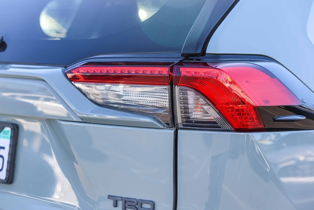 Certified 2020 Toyota RAV4 TRD Off-Road AWD/4WD image 25