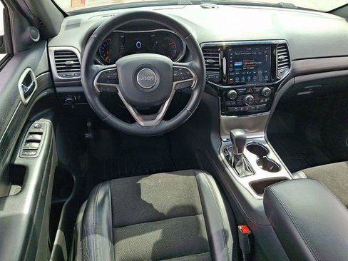 Certified 2021 Jeep Grand Cherokee Laredo X AWD/4WD image 11