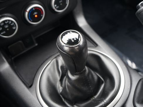 Used 2011 MAZDA MX-5 Miata Touring w/ Suspension Pkg RWD image 22