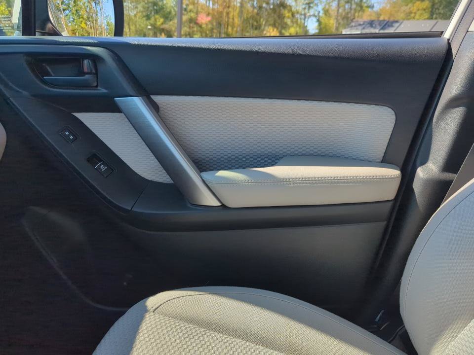 Used 2018 Subaru Forester 2.5i Premium AWD/4WD image 38