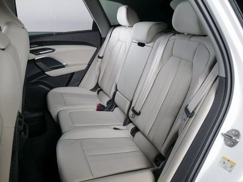 Certified 2025 Audi Q5 Premium Plus w/ Premium Plus image 12