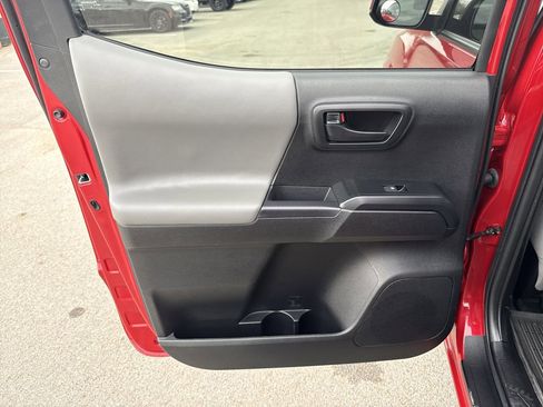 Used 2023 Toyota Tacoma SR w/ SR Convenience Package image 29