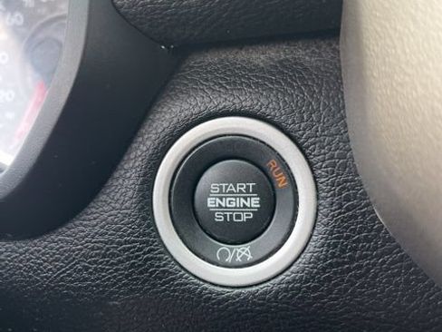 Used 2024 RAM 2500 Laramie AWD/4WD image 22