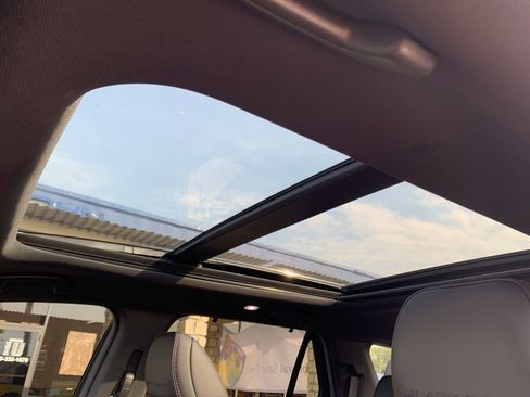 Used 2025 Honda Pilot Black Edition image 20
