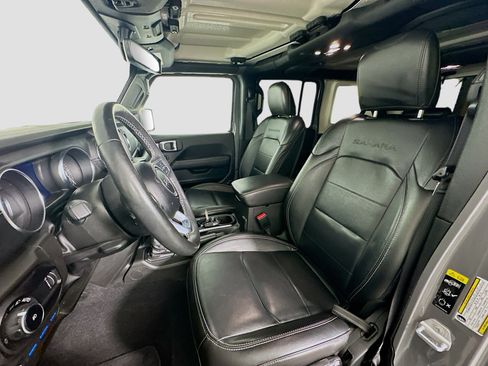 Used 2023 Jeep Wrangler Unlimited Sahara w/ Cold Weather Group AWD/4WD image 13