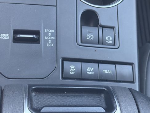 Used 2022 Toyota Highlander XLE image 36