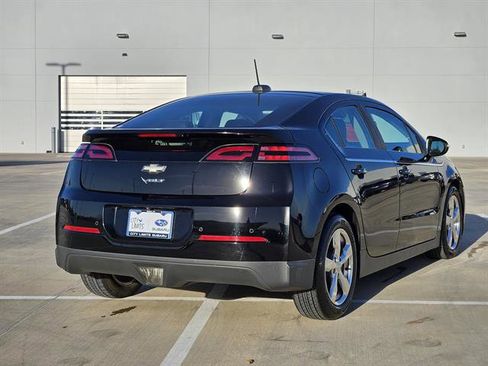 Used 2015 Chevrolet Volt Premium w/ Premium Trim Package image 4
