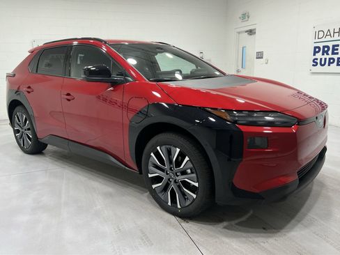 New 2026 Subaru Solterra AWD/4WD image 2