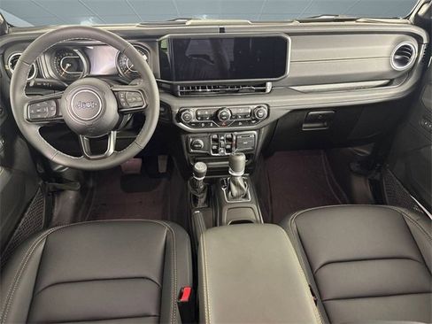 New 2025 Jeep Gladiator Sport w/ Premium Package image 26