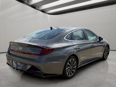 Used 2022 Hyundai Sonata Limited FWD image 6