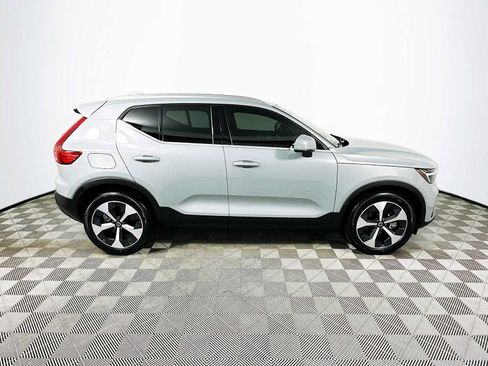Used 2025 Volvo XC40 B5 Core w/ Protection Package Premier image 8