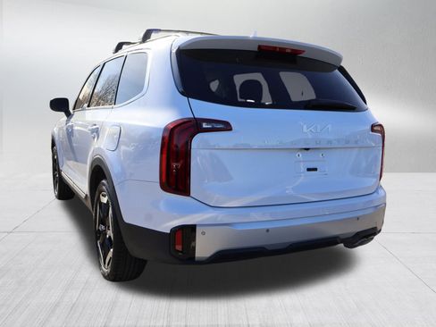 Used 2024 Kia Telluride S w/ S Sunroof Package image 6