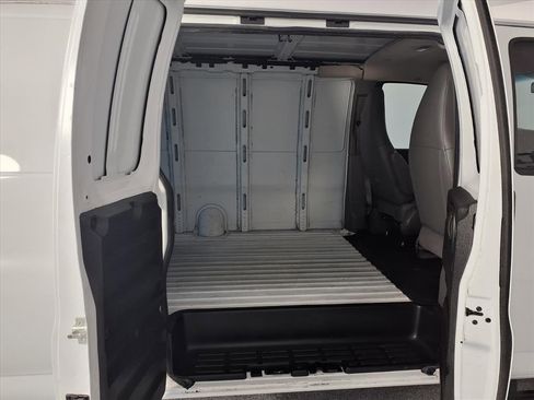 Used 2018 Chevrolet Express 2500 Extended w/ Driver Convenience Package image 24