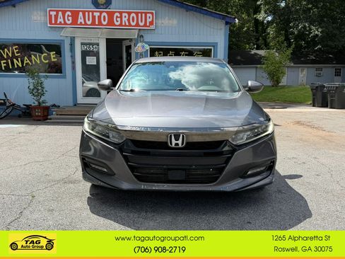 Used 2018 Honda Accord Sport image 2