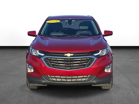Used 2018 Chevrolet Equinox LT image 2