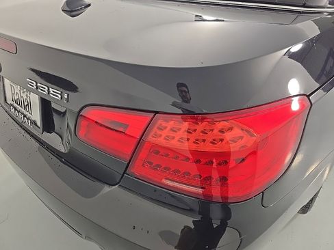 Used 2013 BMW 335i Convertible image 17