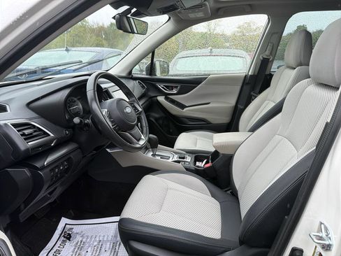 Used 2024 Subaru Forester Premium AWD/4WD image 19