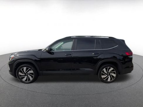 Used 2025 Volkswagen Atlas SE AWD/4WD image 9