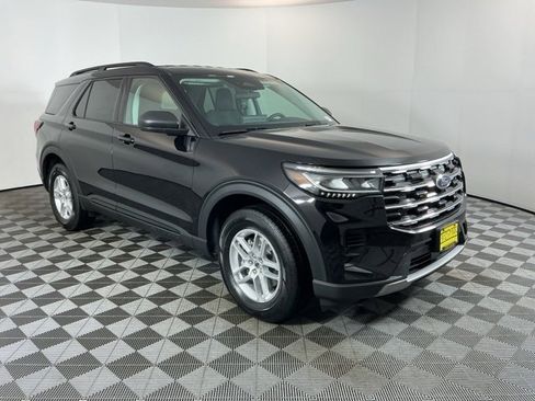 New 2026 Ford Explorer Active image 3
