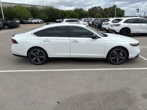 Used 2025 Honda Accord Sport image 6