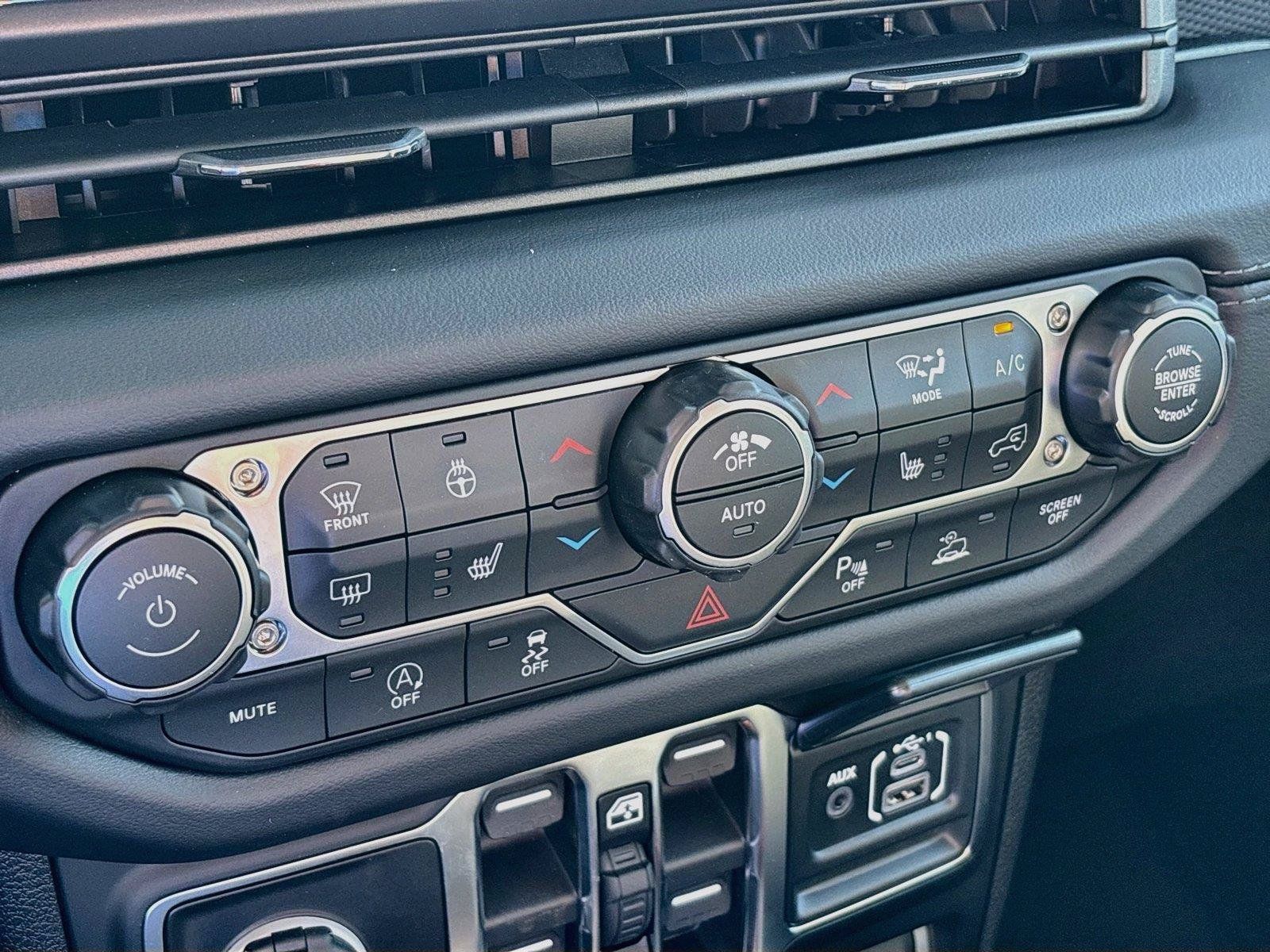 New 2026 Jeep Gladiator Rubicon AWD/4WD image 32