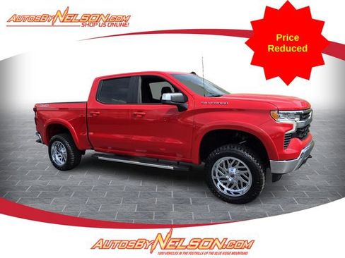 Used 2025 Chevrolet Silverado 1500 LT AWD/4WD image 1