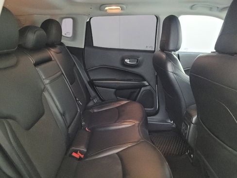 Used 2019 Jeep Compass Latitude AWD/4WD image 19