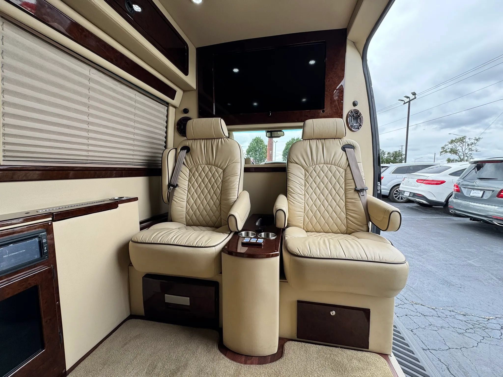 Used 2016 Mercedes-Benz Sprinter 2500 image 31