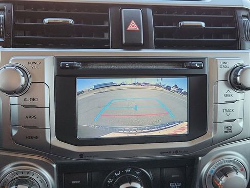 Used 2016 Toyota 4Runner SR5 Premium image 16