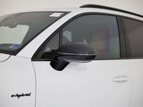 Certified 2023 Porsche Cayenne Turbo S AWD/4WD image 12