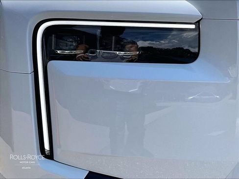 Certified 2025 Rolls-Royce Cullinan AWD/4WD image 26