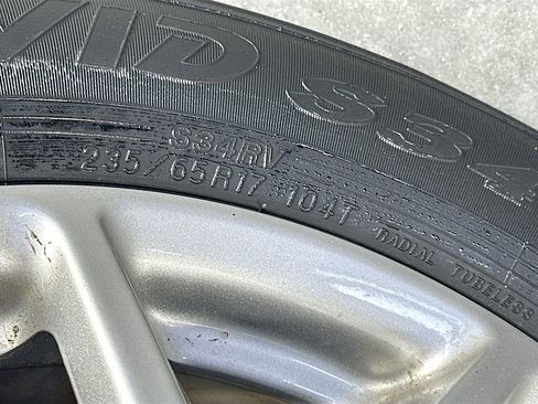 Used 2024 Chrysler Pacifica Touring-L FWD image 33