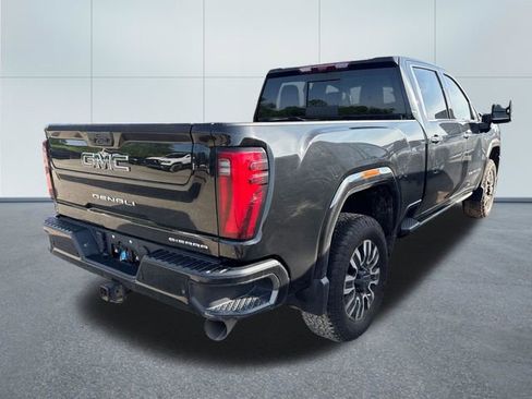 Used 2024 GMC Sierra 2500 Denali Ultimate AWD/4WD image 4