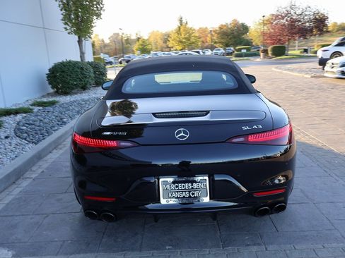 Certified 2025 Mercedes-Benz SL 43 AMG image 8