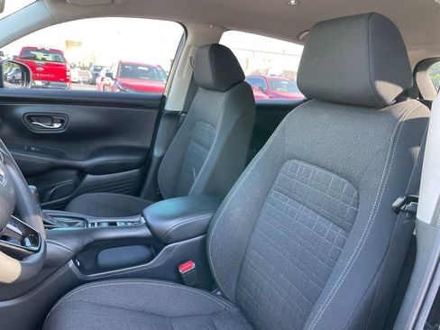 Certified 2023 Honda HR-V LX image 26