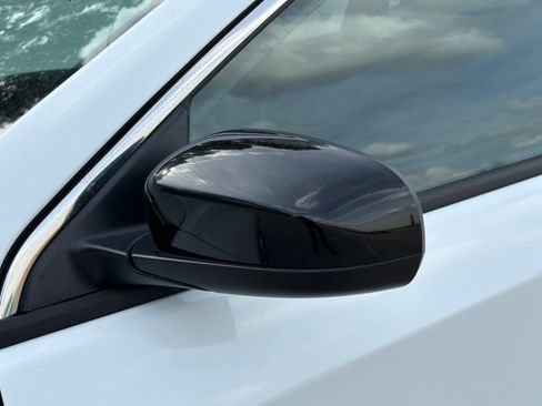 Used 2024 Jeep Compass Latitude image 11