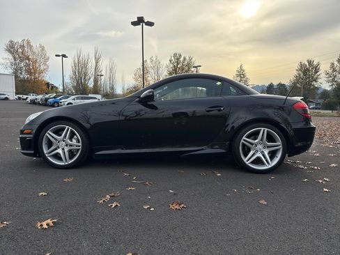 Used 2009 Mercedes-Benz SLK 55 AMG image 4