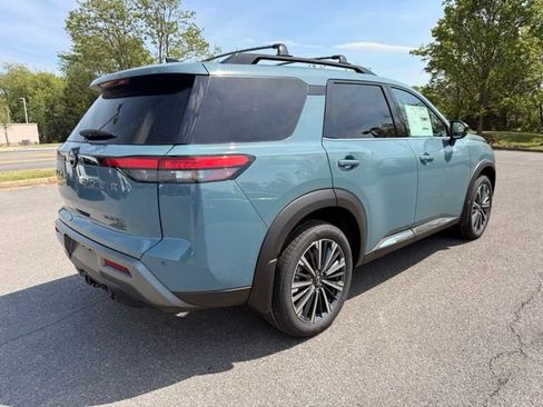 New 2026 Nissan Pathfinder Platinum w/ Cargo Package AWD/4WD image 5