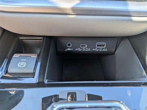 New 2025 Subaru Outback Premium image 19