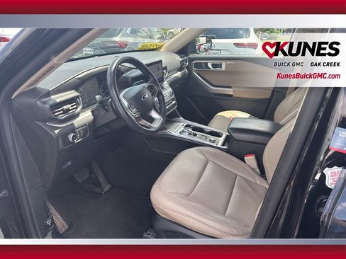 Used 2023 Ford Explorer XLT w/ Equipment Group 202A image 12