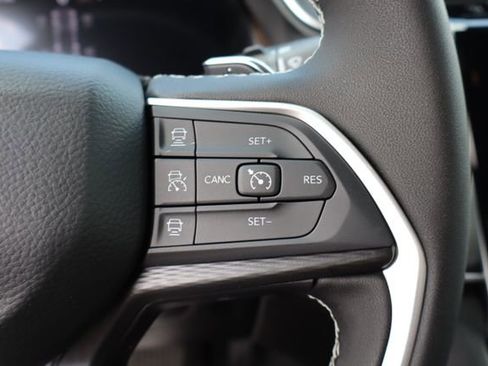 New 2026 Jeep Grand Cherokee Laredo AWD/4WD image 14