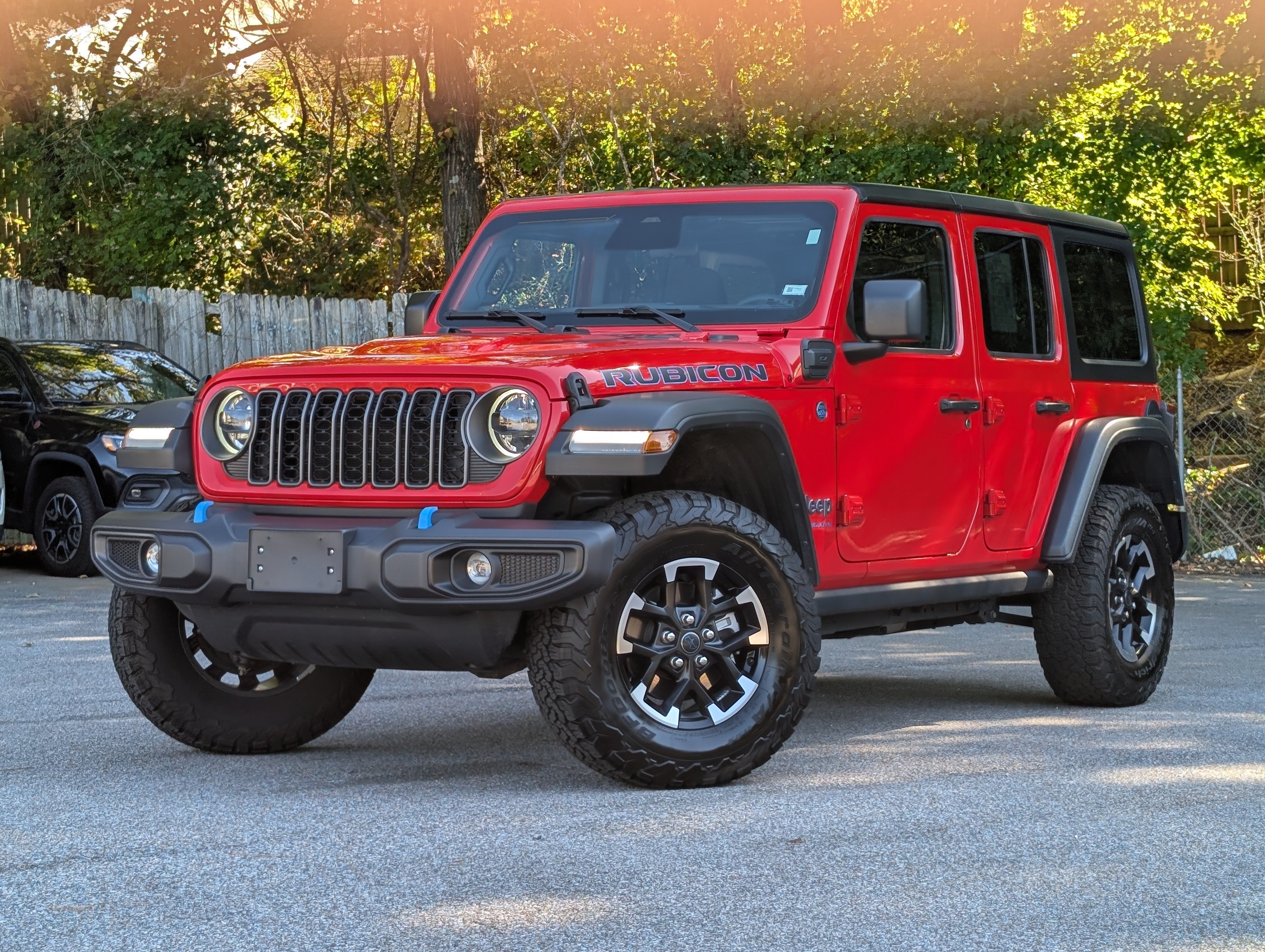 Used 2025 Jeep Wrangler Unlimited Rubicon 4xe AWD/4WD image 4