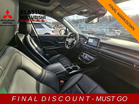 Used 2022 Lincoln Corsair AWD w/ Premium Package image 16