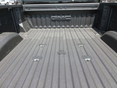 New 2026 GMC Sierra 2500 AT4 w/ AT4 Premium Plus Package AWD/4WD image 7