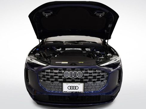 Used 2025 Audi Q5 Premium w/ Convenience Package AWD/4WD image 12