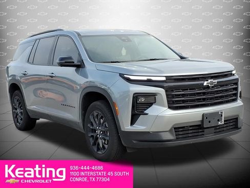 Used 2026 Chevrolet Traverse LT w/ Midnight/Sport Edition FWD image 3