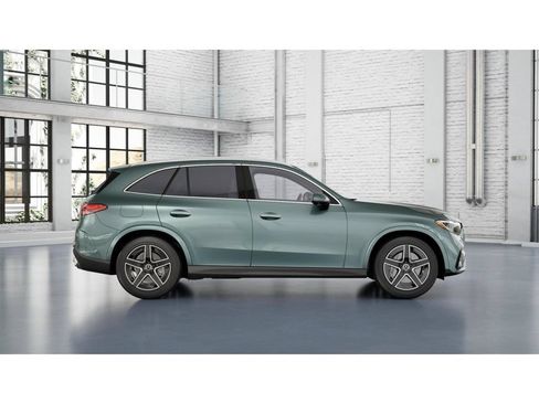 New 2027 Mercedes-Benz GLC 300 4MATIC image 2