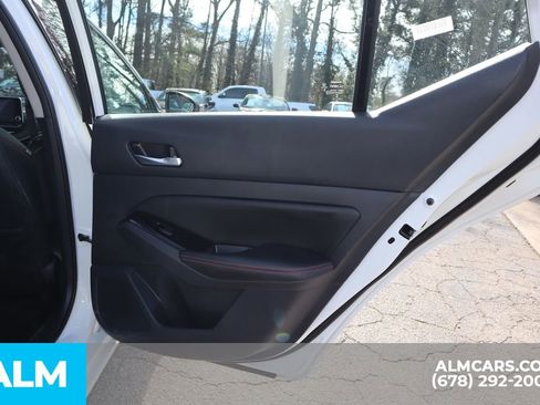 Used 2025 Nissan Altima 2.5 SR image 23