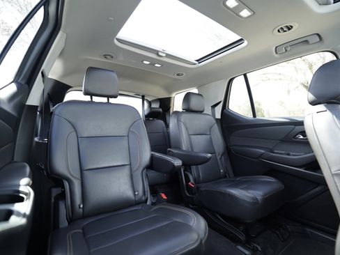 Used 2021 Chevrolet Traverse Premier image 16