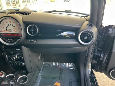 Used 2013 MINI Cooper S FWD image 21